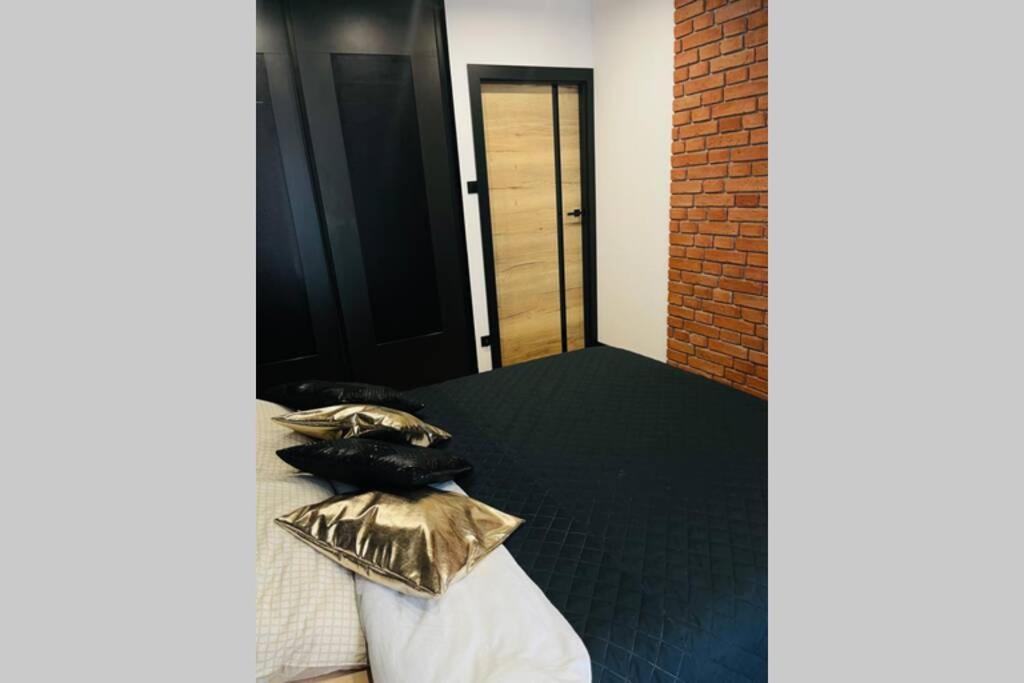 Apartament Manufaktura Z Bezplatnym Parkingiem Apartment Лодз Екстериор снимка